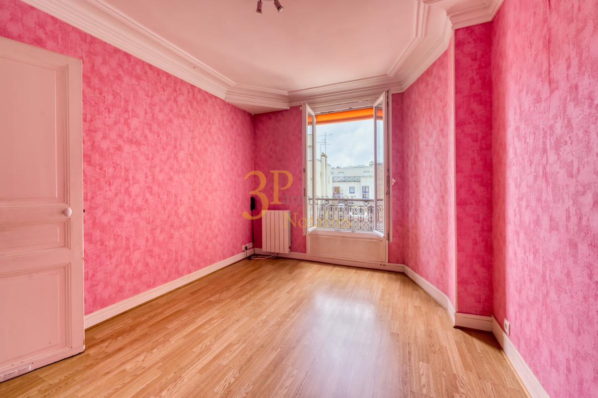 PARIS (17ème Arrondissement) - Appartement 3 pièces principales 
3 pièces 52m²