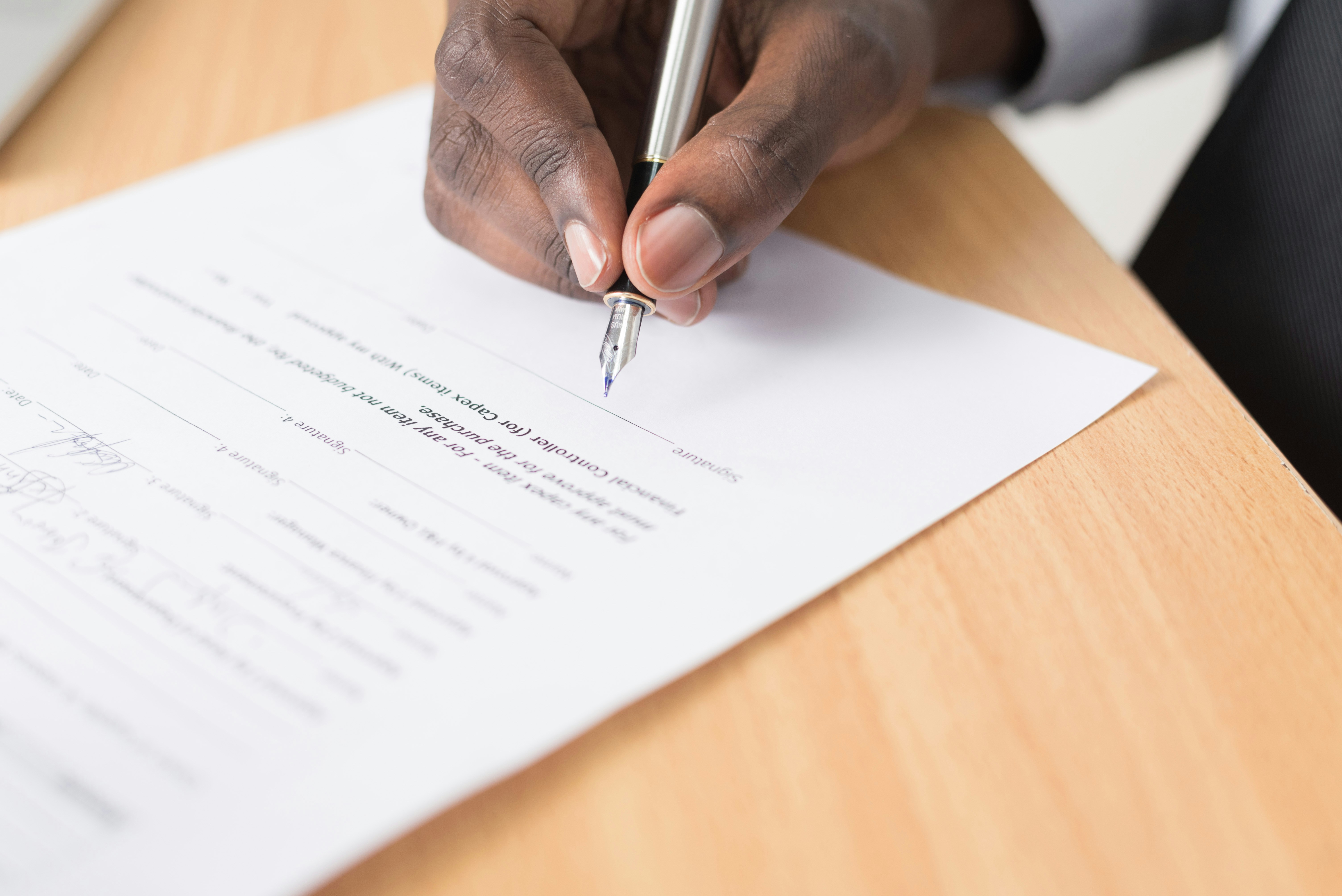 Comment bien vendre votre bien immobilier : les étapes légales à connaître